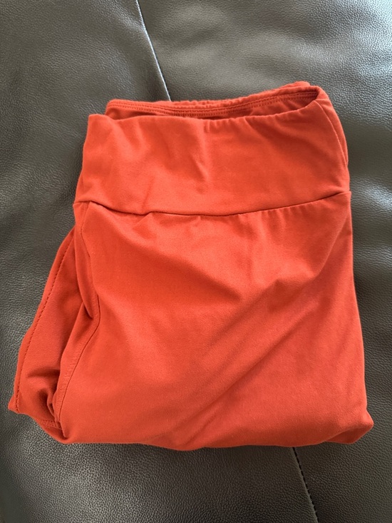LuLaRoe Pants - EUC TC Tall & Curvy LuLaRoe Solid Deep Rust Buttery Soft Leggings